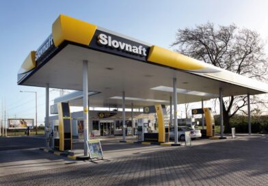 Požiar v Slovnafte bol  pod kontrolou, je uhasený